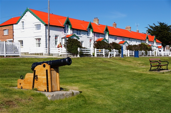 Stanley__Landscape_Houses_DSC05781.jpg