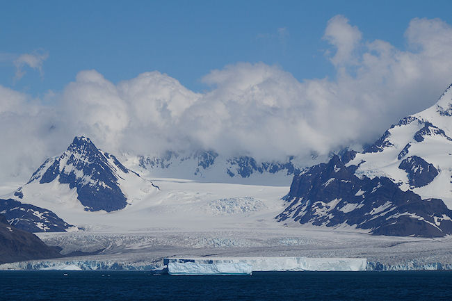 SouthGeorgia_iceberg_DSC06606.JPG