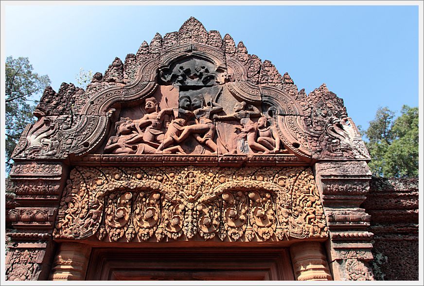 Cambodia_BanteaySreiTemple_3782_m