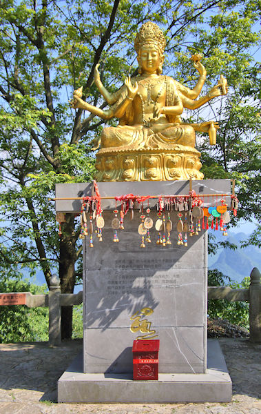 Buddha, Yaoshan Mountain, Guilin, China