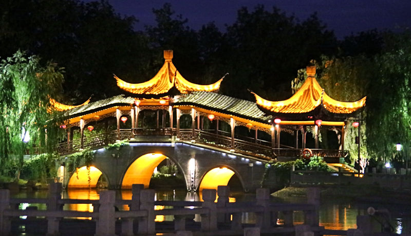 Night falling in Xitang Water Town, 80 km south west of Shanghai