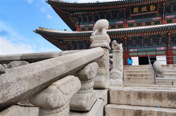 Gyeongbokgung_DSC03604_edited_600px.jpg