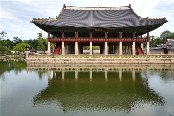 Gyeongbokgung_DSC03643_edited_600px.jpg