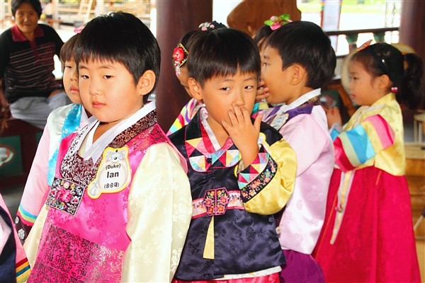 S_Korea_Seoul_HanokVillage_3261_3000_m_600px.jpg