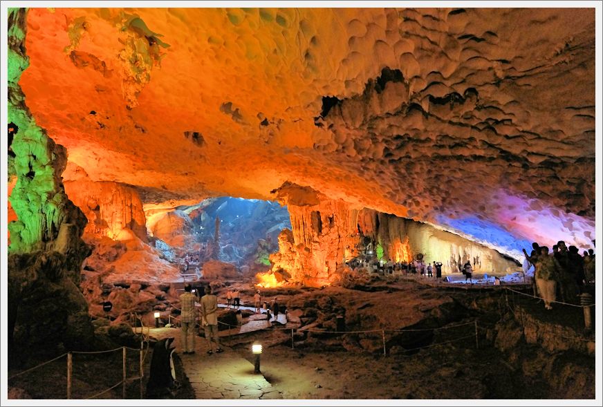 HaLongBay_cave_DSC03224