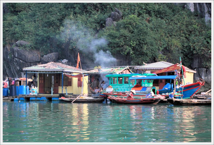 Vietnam_HalongBay_VungVieng_8939