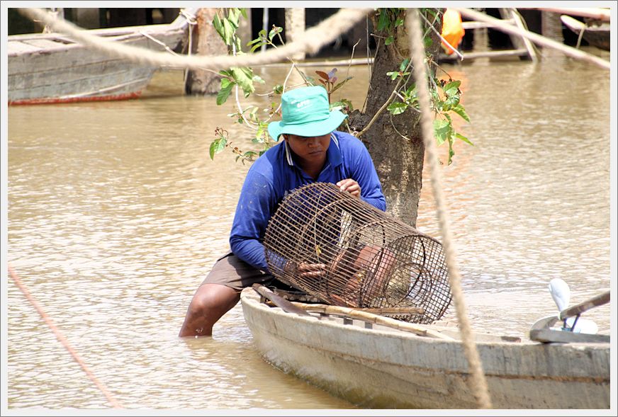 MekongCruise_TanChau_RiverLife_7279