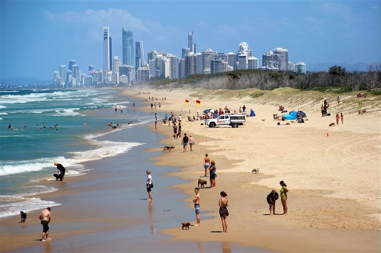 SurfersParadise_DSC05983