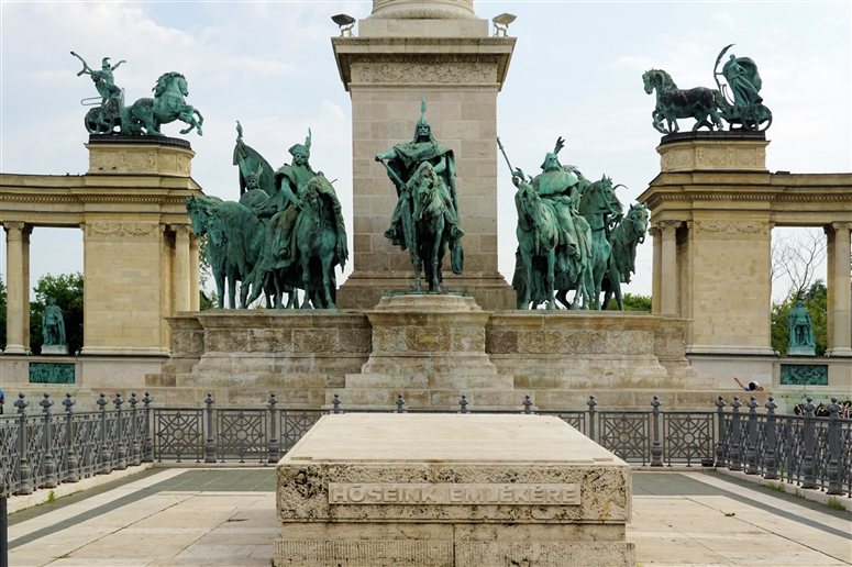 Budapest Heroes' Square