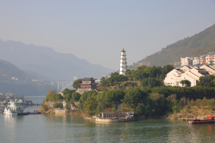 Qutong Gorge, leaving Baidichen, Yangtse River