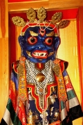 Mongolia_S_Gobi_Costumes_2772_BlueFace_m_600