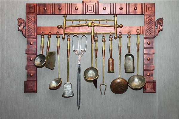 Mongolia_UB_RestaurantAntiques_2193_m_600.jpg