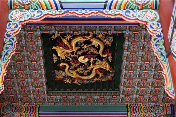 Gyeongbokgung_DSC03628_edited_600px.jpg