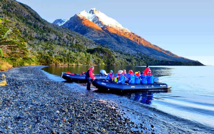 Kirke Canal landing, Chile