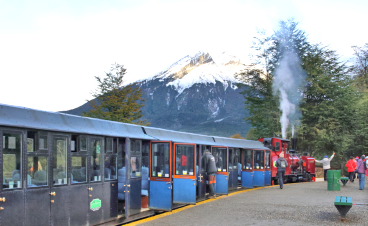 Tourist trains to Tierra del Fuego National Park